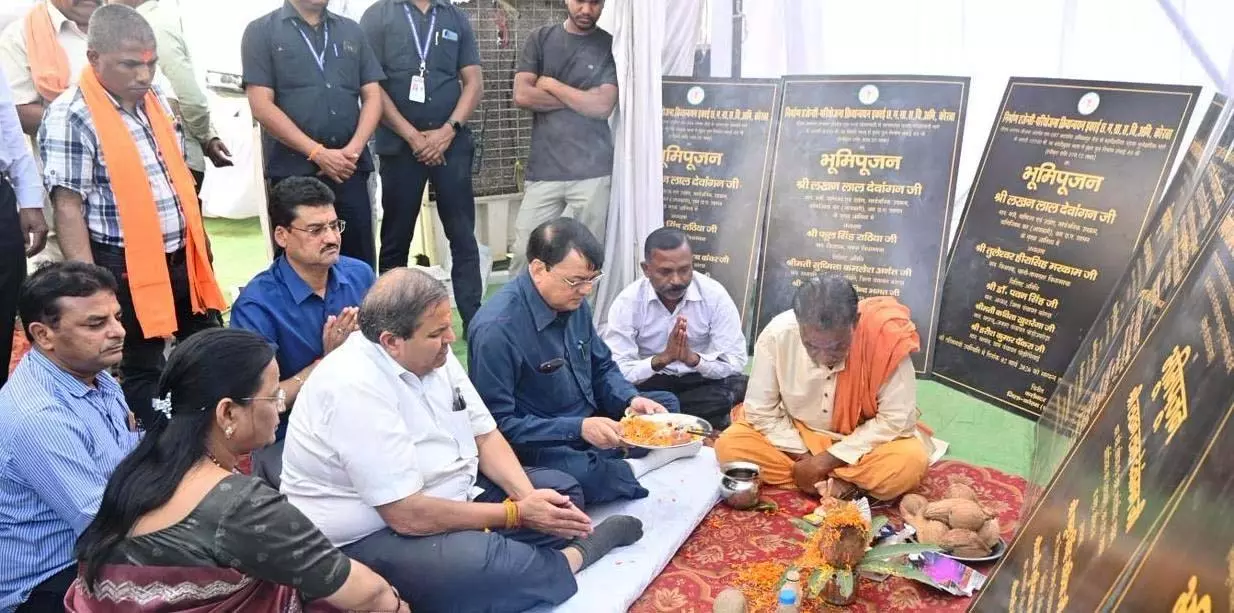 PM जनमन योजना से जिले के दूरस्थ अंचलों में विकास और समृद्धि की नई दिशा: लखनलाल देवांगन PM जनमन योजना से जिले के दूरस्थ अंचलों में विकास और समृद्धि की नई दिशा: लखनलाल देवांगन