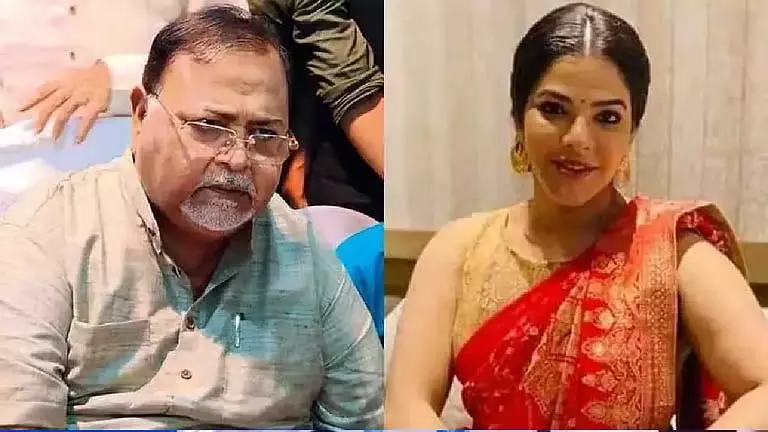 Partha-Arpita फिर मुश्किल में, ED ने SSC भ्रष्टाचार मामले में उन्हें तलब किया Partha-Arpita फिर मुश्किल में, ED ने SSC भ्रष्टाचार मामले में उन्हें तलब किया