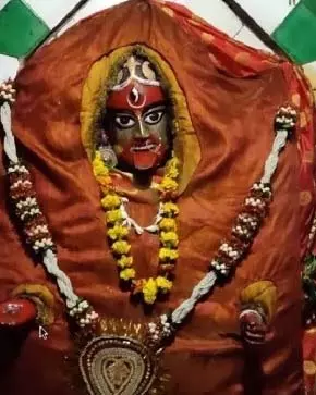 Kashi में तंत्र की देवी को चढ़ता है पहला गुलाल, सालों से चली आ रही अनोखी परंपरा Kashi में तंत्र की देवी को चढ़ता है पहला गुलाल, सालों से चली आ रही अनोखी परंपरा