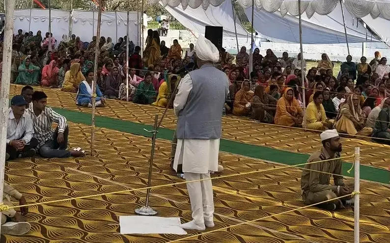 Jammu: जम्मू के मंडाल गांव में आध्यात्मिक ऊर्जा से सराबोर हुआ परिसर Jammu: जम्मू के मंडाल गांव में आध्यात्मिक ऊर्जा से सराबोर हुआ परिसर