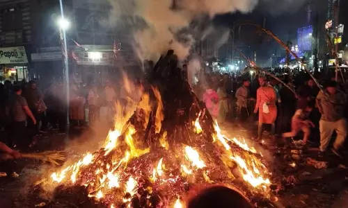 Uttarakhand: होली के रंग में रंगी देवभूमि