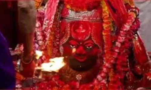 Ujjain : महाकाल मंदिर में होली की धूम, भस्म आरती में लगाया हर्बल गुलाल Ujjain : महाकाल मंदिर में होली की धूम, भस्म आरती में लगाया हर्बल गुलाल