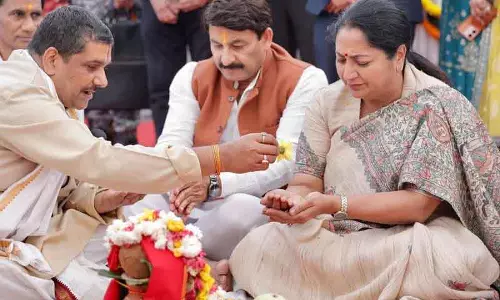 Delhi CM रेखा गुप्ता ने खजूरी खास में केंद्रीय विद्यालय के लिए भूमि पूजन किया Delhi CM रेखा गुप्ता ने खजूरी खास में केंद्रीय विद्यालय के लिए भूमि पूजन किया