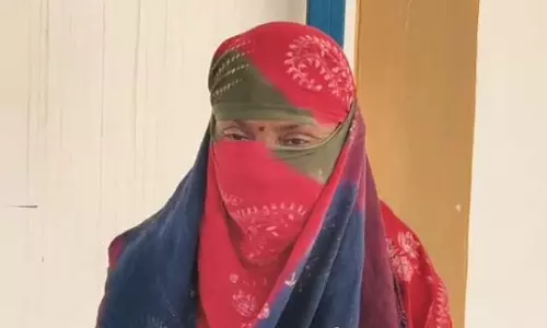 बेटा भगा लाया किशोरी को, साथ दे रही थी मां, मंदिर में शादी के समय हंगामा