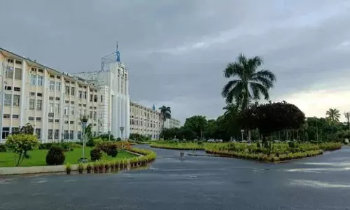 Odisha सरकार ने मिडिल ईस्ट टेंशन के बीच लोगों की मदद के लिए वर्किंग ग्रुप बनाया, हेल्पलाइन नंबर जारी किए