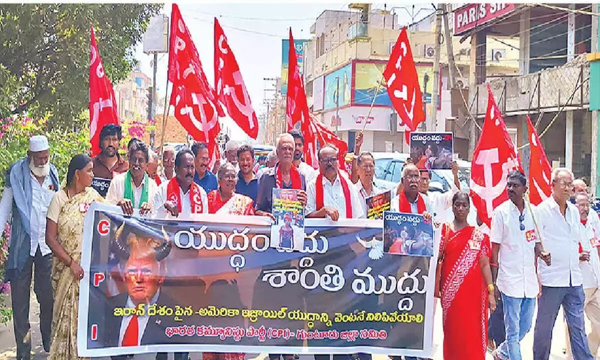 Andhra: खाड़ी देशों में भारतीय कामगारों के भविष्य को लेकर चिंता Andhra: खाड़ी देशों में भारतीय कामगारों के भविष्य को लेकर चिंता