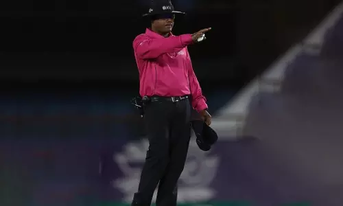 भारत के नितिन मेनन ICC T20 WC सेमीफाइनल के लिए मैच अधिकारियों के एलीट पैनल में शामिल भारत के नितिन मेनन ICC T20 WC सेमीफाइनल के लिए मैच अधिकारियों के एलीट पैनल में शामिल