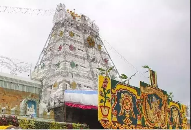 चंद्र ग्रहण के कारण Tuesday को तिरुमाला मंदिर 10 घंटे के लिए बंद रहेगा