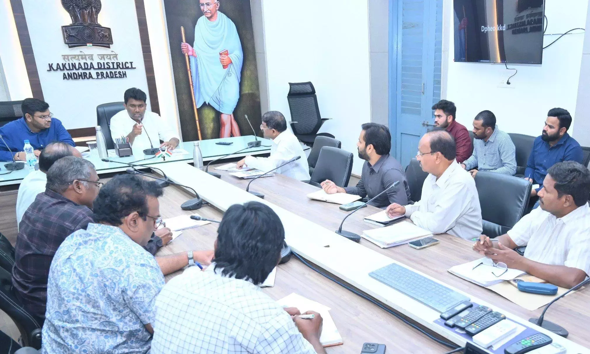 आंध्र प्रदेश: CM की आलोचना के बाद अधिकारियों ने सफ़ाई पर एक्शन प्लान बनाया