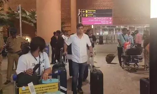 Iran-इज़राइल संघर्ष: खाड़ी से कन्नड़ लोग सुरक्षित लौटे Iran-इज़राइल संघर्ष: खाड़ी से कन्नड़ लोग सुरक्षित लौटे