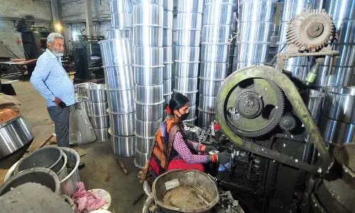 हरियाणा बजट MSMEs, एक्सपोर्ट्स को बड़ा बढ़ावा  इंडस्ट्रीज़ के लिए 1,950.92 करोड़ रुपये