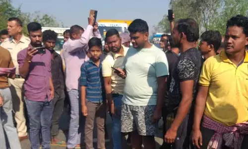 Mayurbhanj में हाथी के हमले में बुजुर्ग की मौत, नेशनल हाईवे जाम Mayurbhanj में हाथी के हमले में बुजुर्ग की मौत, नेशनल हाईवे जाम