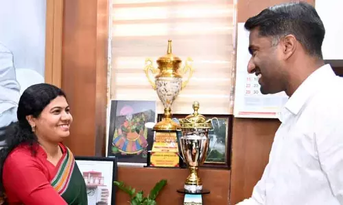 Kerala : शिखा सुरेंद्रन ने जिला कलेक्टर का पदभार संभाला