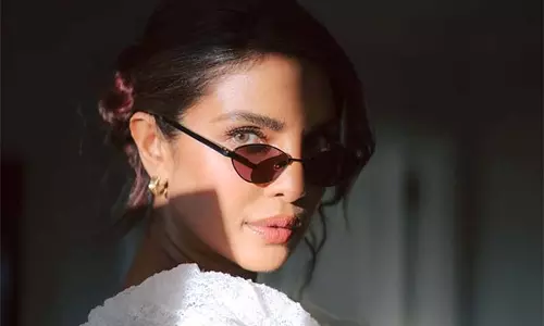 Priyanka Chopra ने मिडिल ईस्ट में तनाव के बीच होलिका दहन पर उम्मीद का संदेश दिया Priyanka Chopra ने मिडिल ईस्ट में तनाव के बीच होलिका दहन पर उम्मीद का संदेश दिया