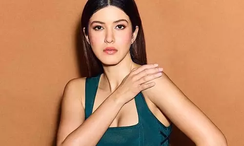 Shanaya Kapoor ने उम्र और हाइट के अंतर की बातों को किया खारिज Shanaya Kapoor ने उम्र और हाइट के अंतर की बातों को किया खारिज