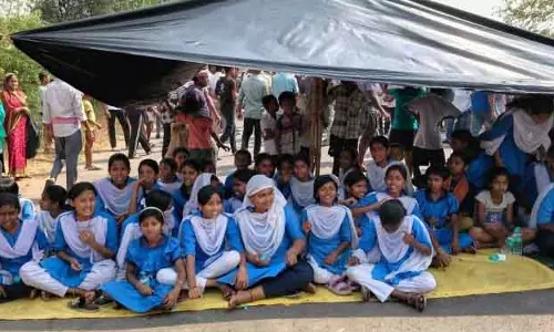 Basudevpur शिक्षक के दुर्व्यवहार को लेकर तनाव