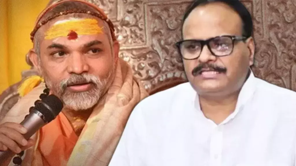 Varanasi: वाराणसी में डिप्टी सीएम का बयान, शंकराचार्य के स्वागत को लेकर टिप्पणी Varanasi: वाराणसी में डिप्टी सीएम का बयान, शंकराचार्य के स्वागत को लेकर टिप्पणी