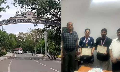 Sagar: सेंट्रल यूनिवर्सिटी के दो रिसर्चर्स को अवॉर्ड, रिसर्च कार्य को मिला सम्मान Sagar: सेंट्रल यूनिवर्सिटी के दो रिसर्चर्स को अवॉर्ड, रिसर्च कार्य को मिला सम्मान