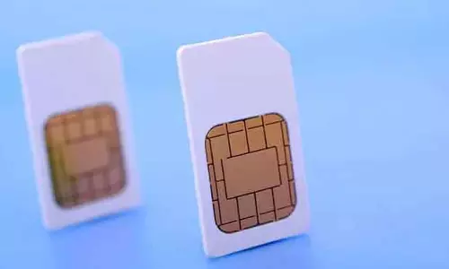 Bhubaneswar में 12 SIM बॉक्स, 100 SIM कार्ड ज़ब्त किए गए; दो पकड़े गए Bhubaneswar में 12 SIM बॉक्स, 100 SIM कार्ड ज़ब्त किए गए; दो पकड़े गए