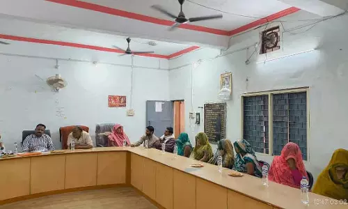 MP : भिंड काउंसिल मीटिंग में पति-बेटे डेवलपमेंट प्रोजेक्ट्स पर बहस करते रहे