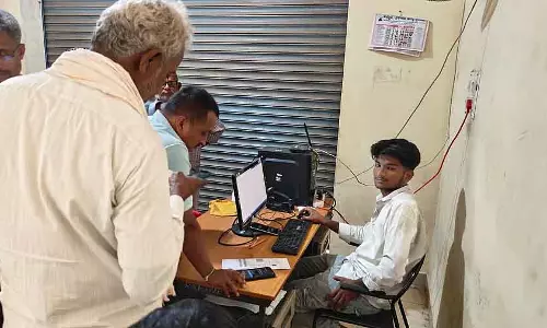 E-KYC: सर्वर की कमी के कारण परेशानी