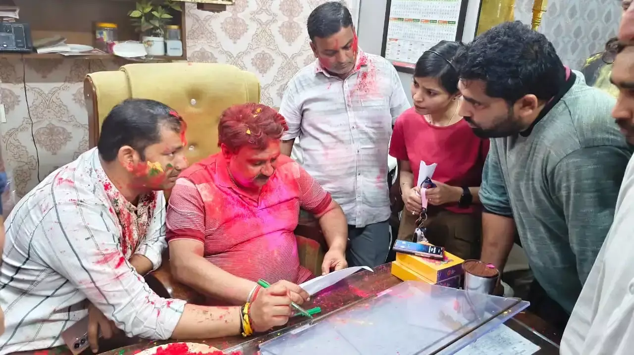 Jind: विकास कार्यों पर डा. मिड्ढा का बयान, जवाबदेही पर जोर Jind: विकास कार्यों पर डा. मिड्ढा का बयान, जवाबदेही पर जोर