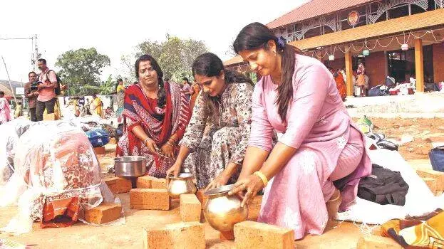 kerala: पोंगाला से पहले राजधानी में भक्ति का माहौल, परनूर नंदन में मूर्ति स्थापना kerala: पोंगाला से पहले राजधानी में भक्ति का माहौल, परनूर नंदन में मूर्ति स्थापना