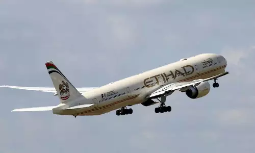 खाड़ी संकट से यात्रियों पर असर: Etihad Airways ने अबू धाबी की उड़ानें 5 मार्च तक रोक दीं खाड़ी संकट से यात्रियों पर असर: Etihad Airways ने अबू धाबी की उड़ानें 5 मार्च तक रोक दीं
