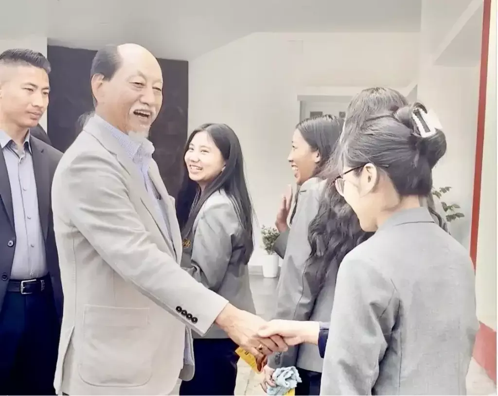 Kohima कॉलेज के छात्रों ने विधानसभा सत्र में भाग लिया Kohima कॉलेज के छात्रों ने विधानसभा सत्र में भाग लिया