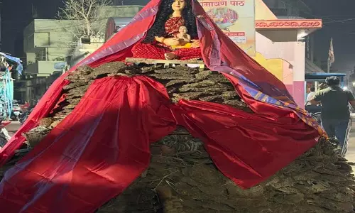 4200 गोबर कंडों, कपूर-लौंग से जली ऐतिहासिक होली