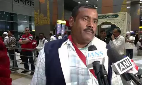 रियाद से Delhi पहुंचे यात्री ने कहा—हालात सामान्य नहीं