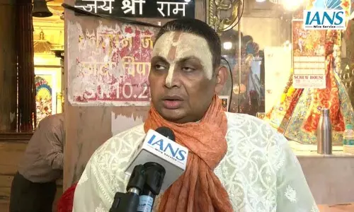 Holi और चंद्र ग्रहण पर प्राचीन हनुमान मंदिर के महंत का बयान Holi और चंद्र ग्रहण पर प्राचीन हनुमान मंदिर के महंत का बयान