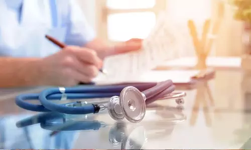 तीन दिन से Doctor नहीं आए, 24 घंटे सेवा की मांग को लेकर सड़क जाम तीन दिन से Doctor नहीं आए, 24 घंटे सेवा की मांग को लेकर सड़क जाम