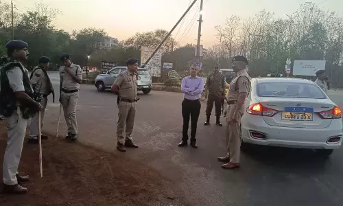 दुर्ग में होली पर कड़ी सुरक्षा व्यवस्था, 900 पुलिसकर्मी तैनात दुर्ग में होली पर कड़ी सुरक्षा व्यवस्था, 900 पुलिसकर्मी तैनात