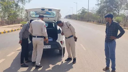 Chandigarh: होली पर कानून तोड़ा तो होगी सख्त कार्रवाई Chandigarh: होली पर कानून तोड़ा तो होगी सख्त कार्रवाई
