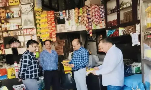 Kathua: रमजान और होली को लेकर विशेष चेकिंग अभियान शुरू Kathua: रमजान और होली को लेकर विशेष चेकिंग अभियान शुरू