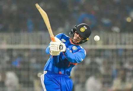 भारत-इंग्लैंड के बीच टी20 इतिहास में सर्वाधिक छक्के लगाने वाले टॉप-5 बल्लेबाज भारत-इंग्लैंड के बीच टी20 इतिहास में सर्वाधिक छक्के लगाने वाले टॉप-5 बल्लेबाज