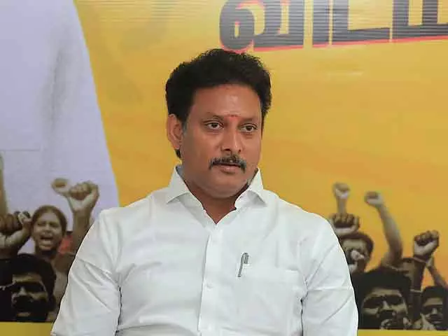 Tamil Nadu : सरकारी स्कूलों में छात्रों की हड़ताल शुरू Tamil Nadu : सरकारी स्कूलों में छात्रों की हड़ताल शुरू