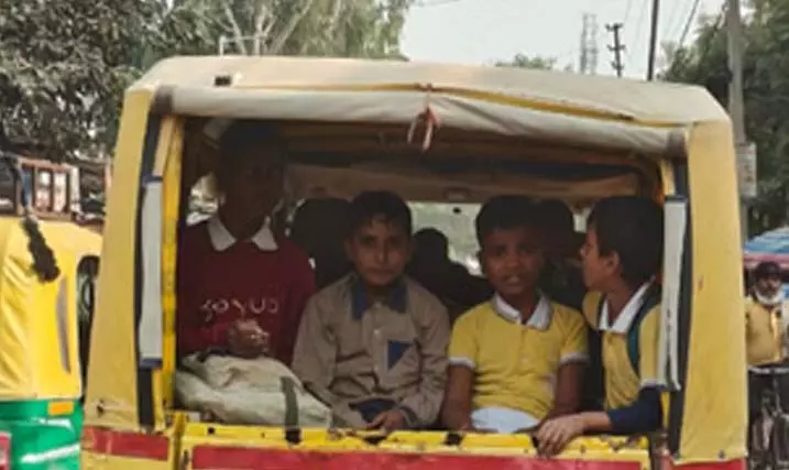 स्कूली वैन पर 23 हजार की चालानी कार्रवाई स्कूली वैन पर 23 हजार की चालानी कार्रवाई