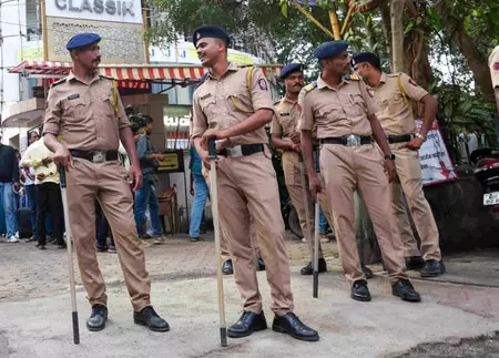 अमेरिका-इजरायल व ईरान में संघर्ष को लेकर मुंबई में जगह-जगह प्रदर्शन, पुलिस अलर्ट अमेरिका-इजरायल व ईरान में संघर्ष को लेकर मुंबई में जगह-जगह प्रदर्शन, पुलिस अलर्ट