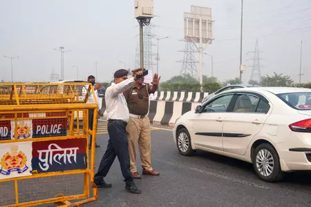 बारामूला में ईरान पर हमले के विरोध में प्रदर्शन के चलते एनएच-44 पर ट्रैफिक डायवर्ट बारामूला में ईरान पर हमले के विरोध में प्रदर्शन के चलते एनएच-44 पर ट्रैफिक डायवर्ट