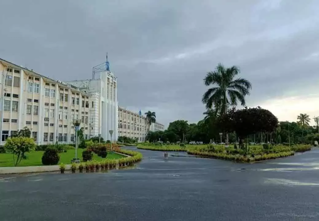 Odisha सरकार ने मिडिल ईस्ट टेंशन के बीच लोगों की मदद के लिए वर्किंग ग्रुप बनाया, हेल्पलाइन नंबर जारी किए Odisha सरकार ने मिडिल ईस्ट टेंशन के बीच लोगों की मदद के लिए वर्किंग ग्रुप बनाया, हेल्पलाइन नंबर जारी किए