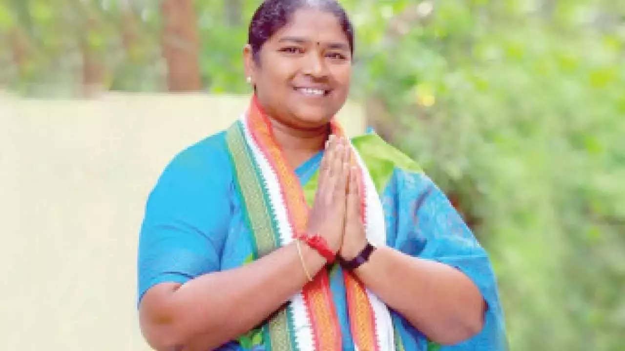 Telangana: सीतक्का ने महिलाओं की सुरक्षा के लिए तकनीक आधारित ब्लूप्रिंट पेश किया Telangana: सीतक्का ने महिलाओं की सुरक्षा के लिए तकनीक आधारित ब्लूप्रिंट पेश किया
