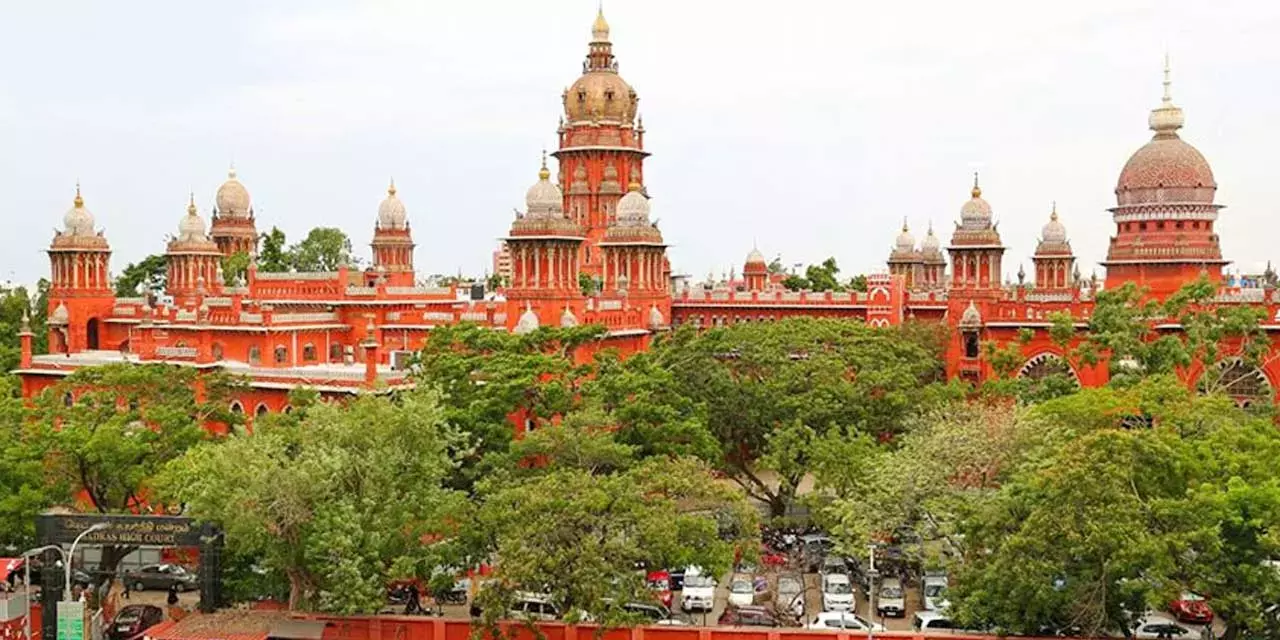 court ने जिन 5 लोगों के नाम बताए हैं, वे पहाड़ी की चोटी पर प्रतीकात्मक प्रार्थना कर सकते court ने जिन 5 लोगों के नाम बताए हैं, वे पहाड़ी की चोटी पर प्रतीकात्मक प्रार्थना कर सकते