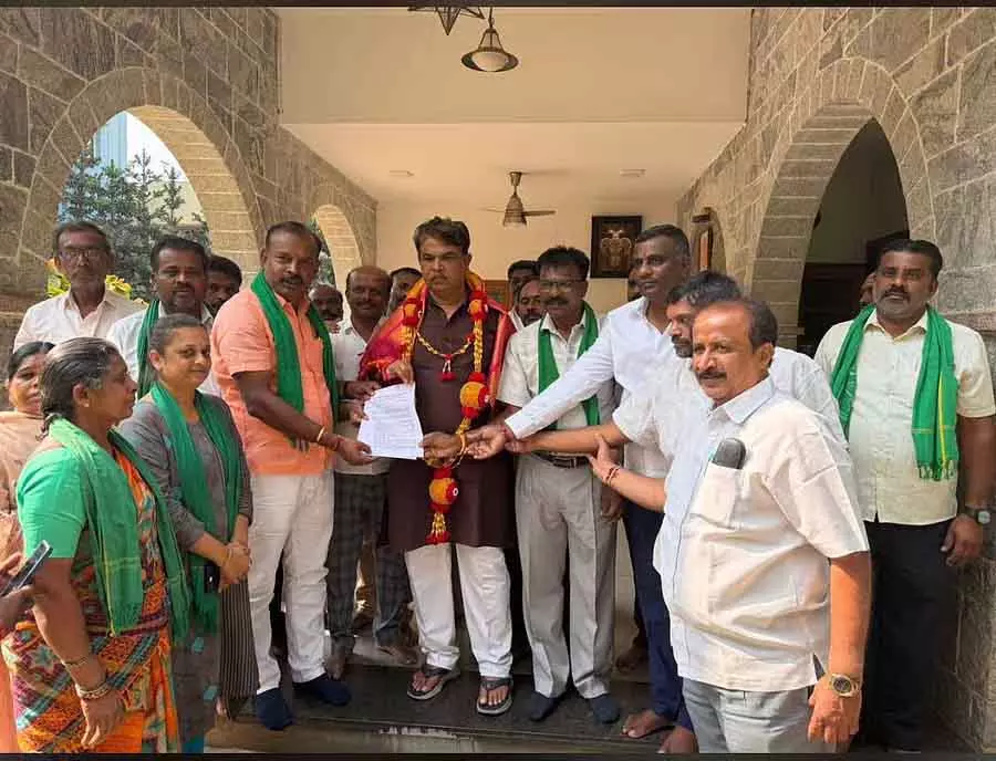 Sarjapur : भूमि अधिग्रहण के विरोध में 22 मार्च को ट्रैक्टर रैली Sarjapur : भूमि अधिग्रहण के विरोध में 22 मार्च को ट्रैक्टर रैली