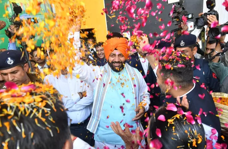 Haryana : अग्निवीरों के लिए 20% कोटा नायब सैनी ने 2.23 लाख रुपये का हरियाणा बजट पेश किया Haryana : अग्निवीरों के लिए 20% कोटा नायब सैनी ने 2.23 लाख रुपये का हरियाणा बजट पेश किया