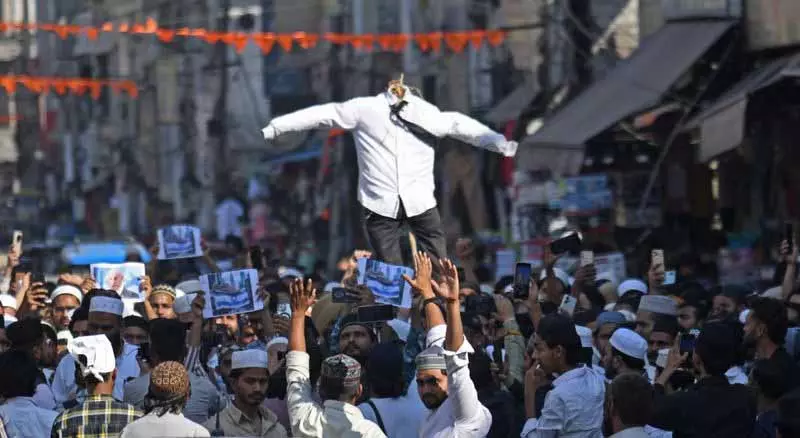 Ludhiana इंडस्ट्री ने पश्चिम एशिया में तनाव को लेकर पैनिक बटन दबाया, मदद मांगी Ludhiana इंडस्ट्री ने पश्चिम एशिया में तनाव को लेकर पैनिक बटन दबाया, मदद मांगी