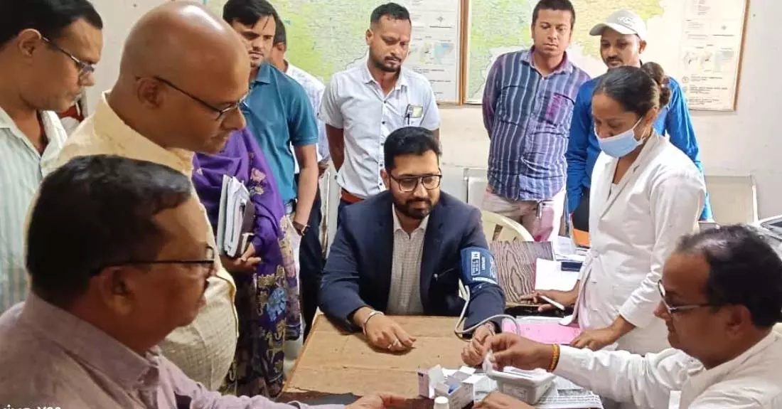 कलेक्टर ने कराया अपना हेल्थ चेकअप कलेक्टर ने कराया अपना हेल्थ चेकअप