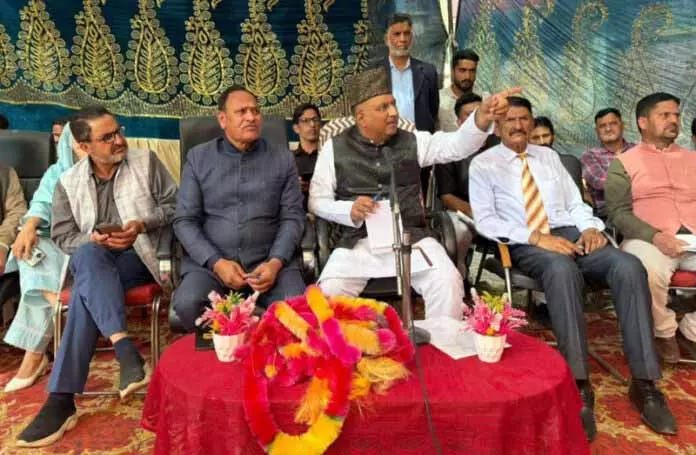 MP Khatana ने राजौरी जनता दरबार में शासन की खामियों को उठाया MP Khatana ने राजौरी जनता दरबार में शासन की खामियों को उठाया