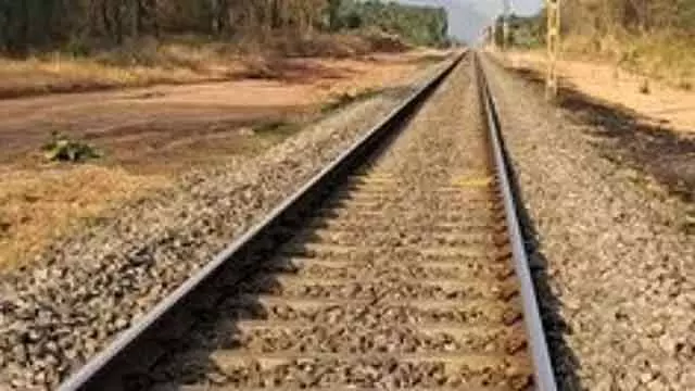 Shivamogga : बड़े रेल प्रोजेक्ट्स के लिए ज़मीन अधिग्रहण, कॉस्ट शेयरिंग में रुकावटें Shivamogga : बड़े रेल प्रोजेक्ट्स के लिए ज़मीन अधिग्रहण, कॉस्ट शेयरिंग में रुकावटें